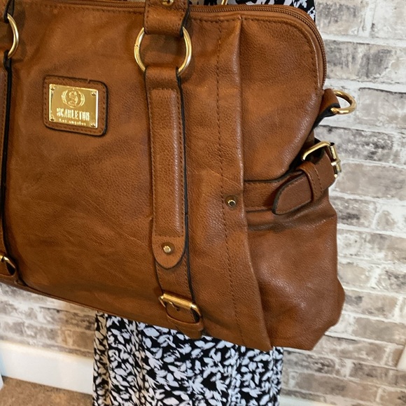 Scarleton handbag. Shoulder Large tote. Camel/Cognac color with gold accents. - Picture 4 of 11